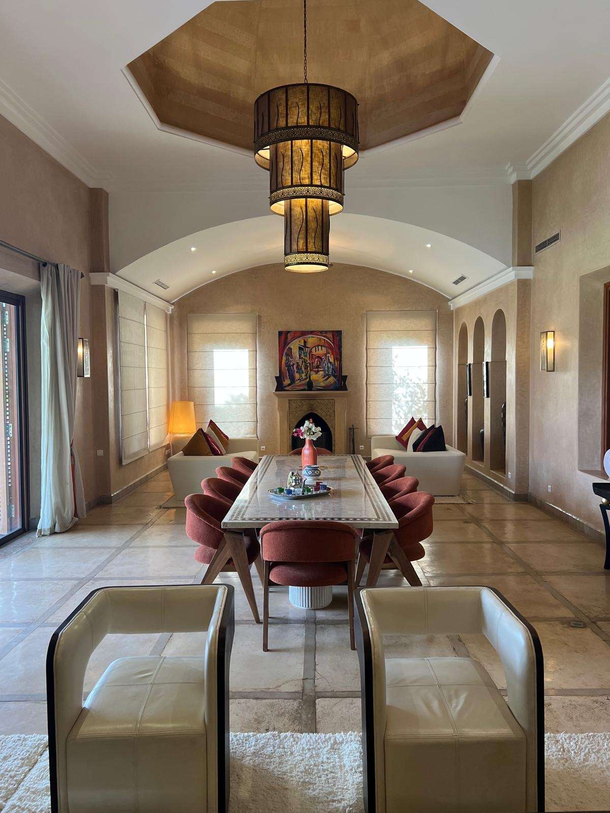 villa-juzyan-marrakech – facade-villa-juzyan-maroc – piscine-privee-villa-juzyan – jardin-villa-juzyan-marrakech – salon-contemporain-villa-juzyan – cuisine-villa-luxe-marrakech – chambre-safran-villa-juzyan – chambre-turquoise-villa-juzyan – chambre-emeraude-villa-juzyan – chambre-bleu-majorelle-villa-juzyan – chambre-argile-villa-juzyan – salle-deau-villa-juzyan – dressing-villa-juzyan – terrasse-villa-juzyan-marrakech